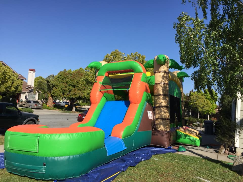 Table and chair rental in Salinas